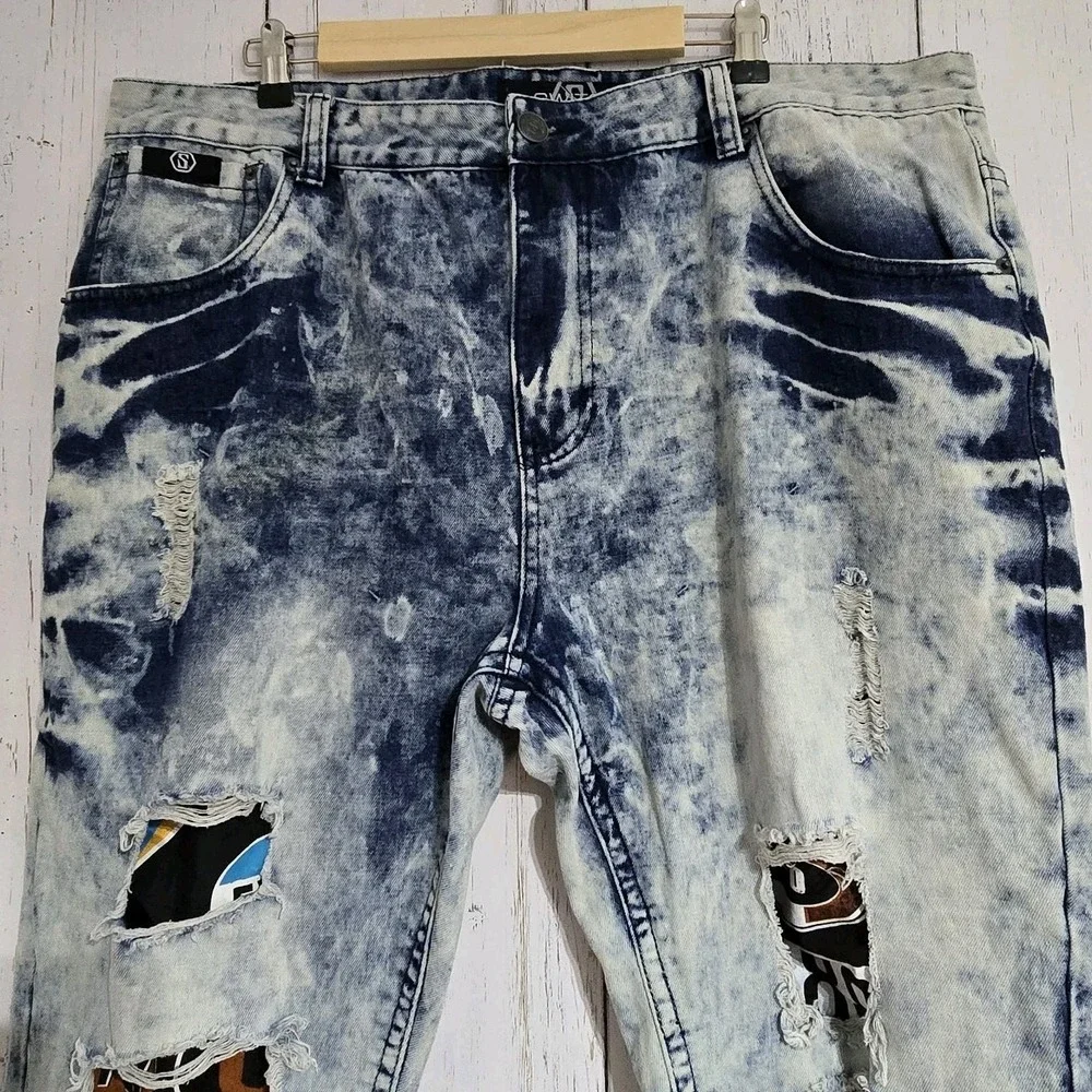 Switch Remarkable 44x32 Destroyed Patched Painted Stretch‎ Jeans